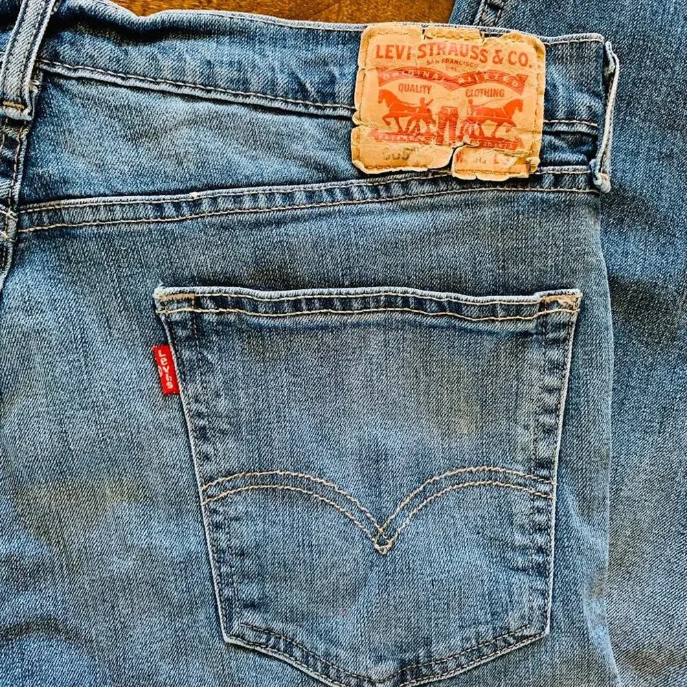 Levi's Men's 505 36x32 Jeans - Light/Med‎ Wash